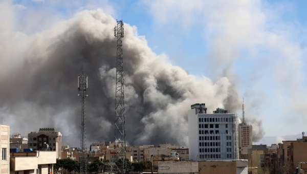 Coalición contra Irán: ¿antesala de una guerra nuclear y espejo de la sociedad global?